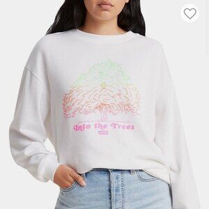 Levi's White Sweatshirt Into the Trees Fits Medium/large Oversized